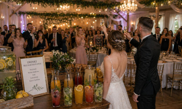 Wesele bez alkoholu krok po kroku: plan, menu i atrakcje, które utrzymają dobrą zabawę