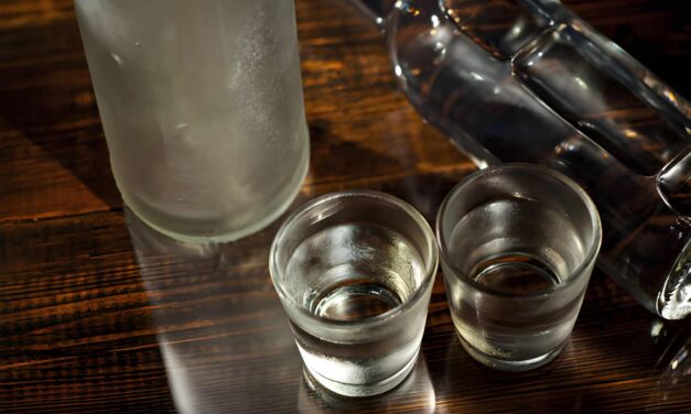 Alkohol na wesele i uroczystość — jak dobrać rodzaje, ilość i jakość